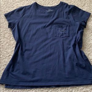 Navy vineyard vines tee!